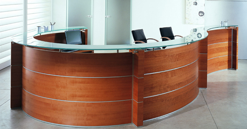 Muebles de recepción de oficina en tonos oscuros, los más elegantes