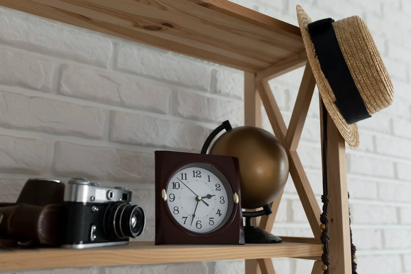 oficina-estilo-industrial-reloj