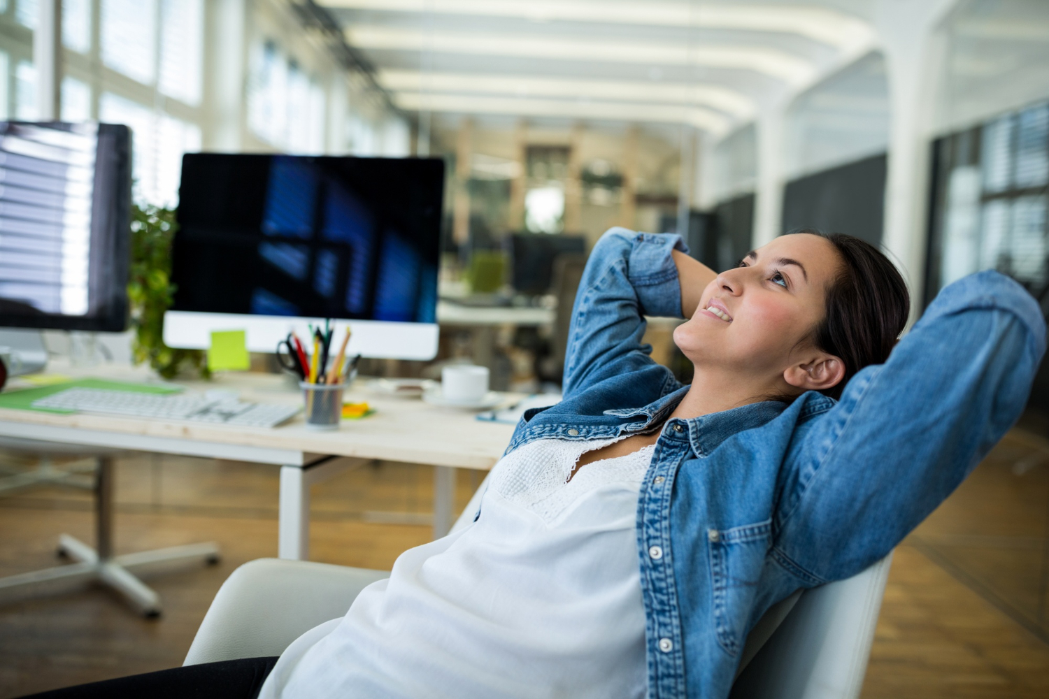 Consejos para trabajar con calor en la oficina: qué dice la ley